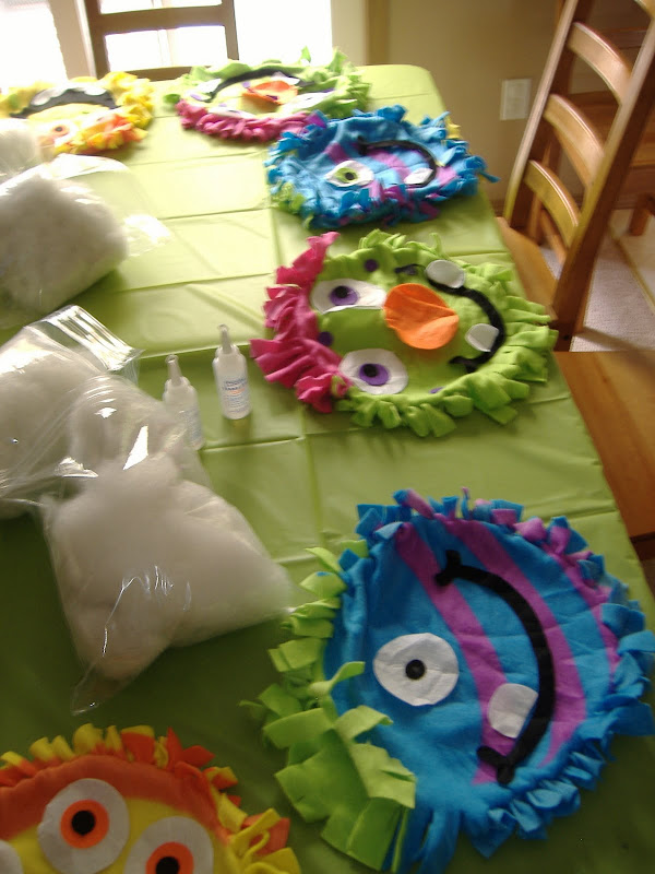 Monster Mash Bash pillow table
