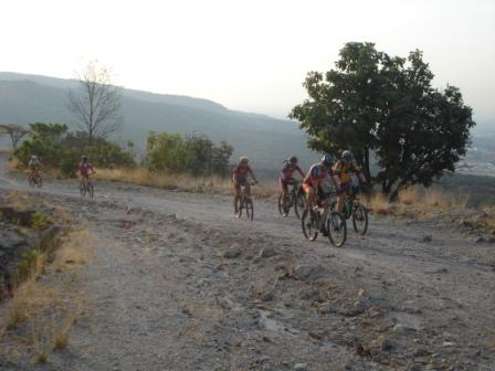 [web-trepando_Torre1.jpg]