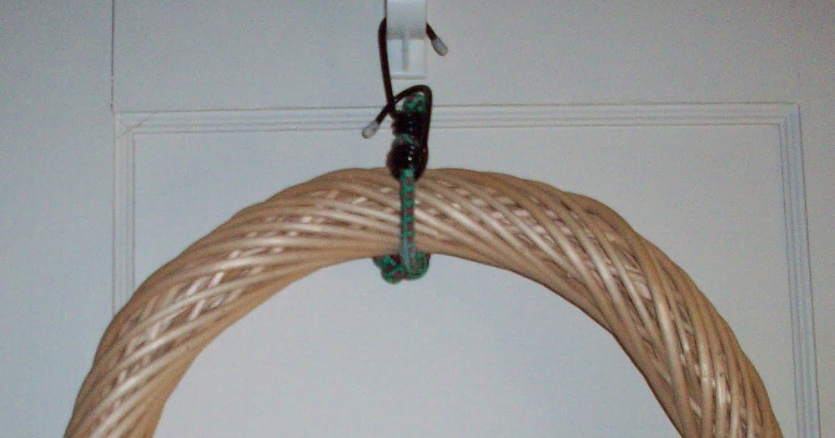 Retro Blog CHRISTMAS WREATH DECORATING CONTEST AT WORK