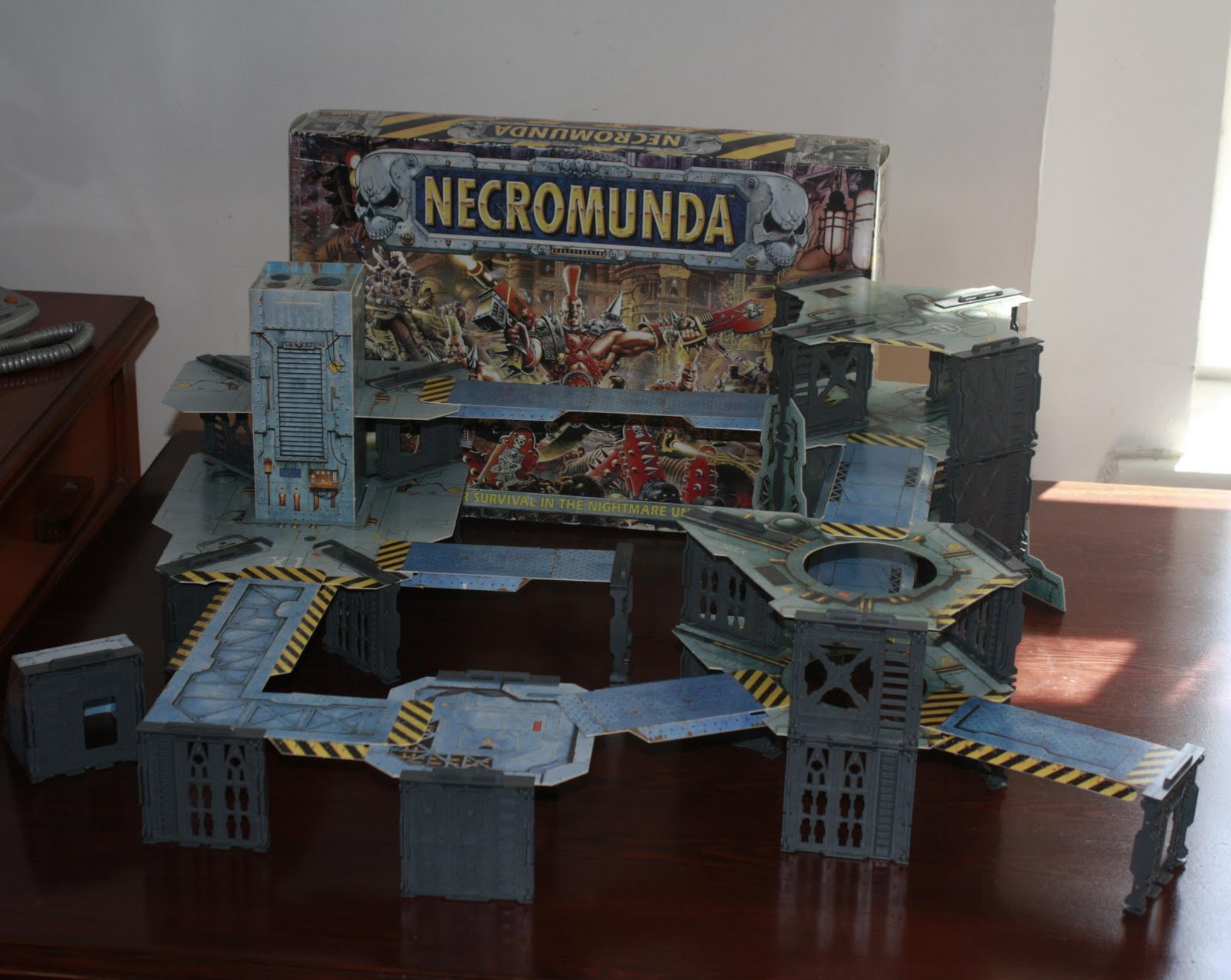 Necromunda Scenery