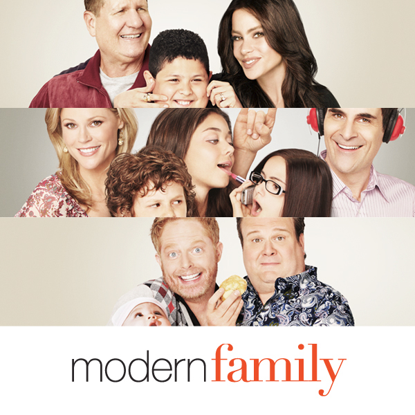 external image Modern+Family%252C+Season+1.jpg