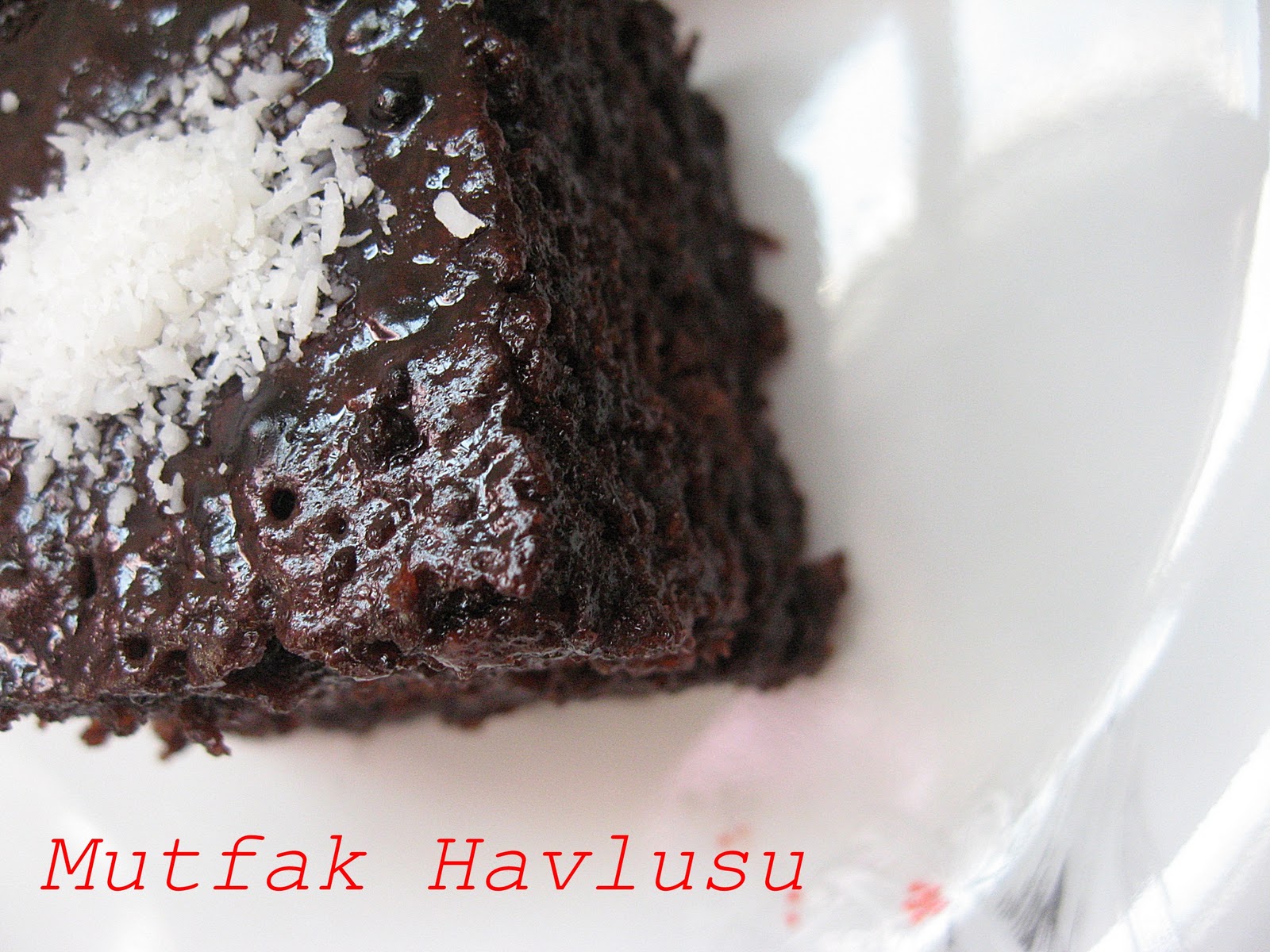 Yoğurtlu Islak Kek Yoğurtlu Islak Kek