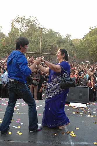 [Shah-Rukh-Khan-at-a-MNIK-Promotional-Event-31.jpg]