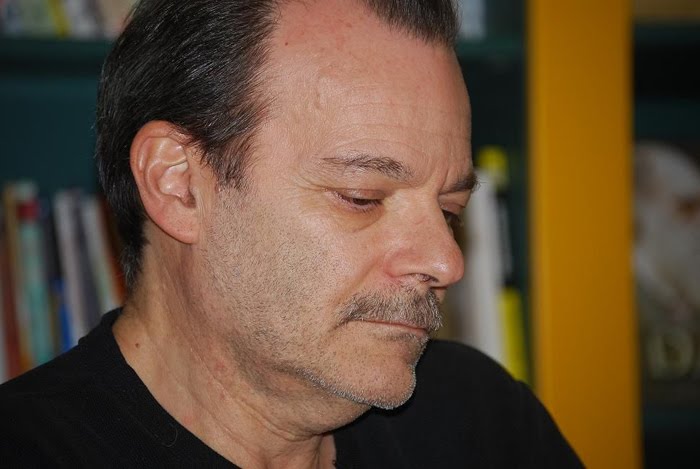 [GUSTAVO-DESSAL-002-red-01.jpg]