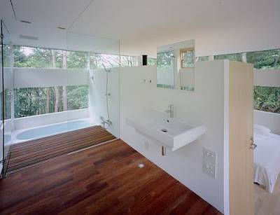 Bathroom Design of Ring House in Tokyo by TNA Architects Japanese Ring House