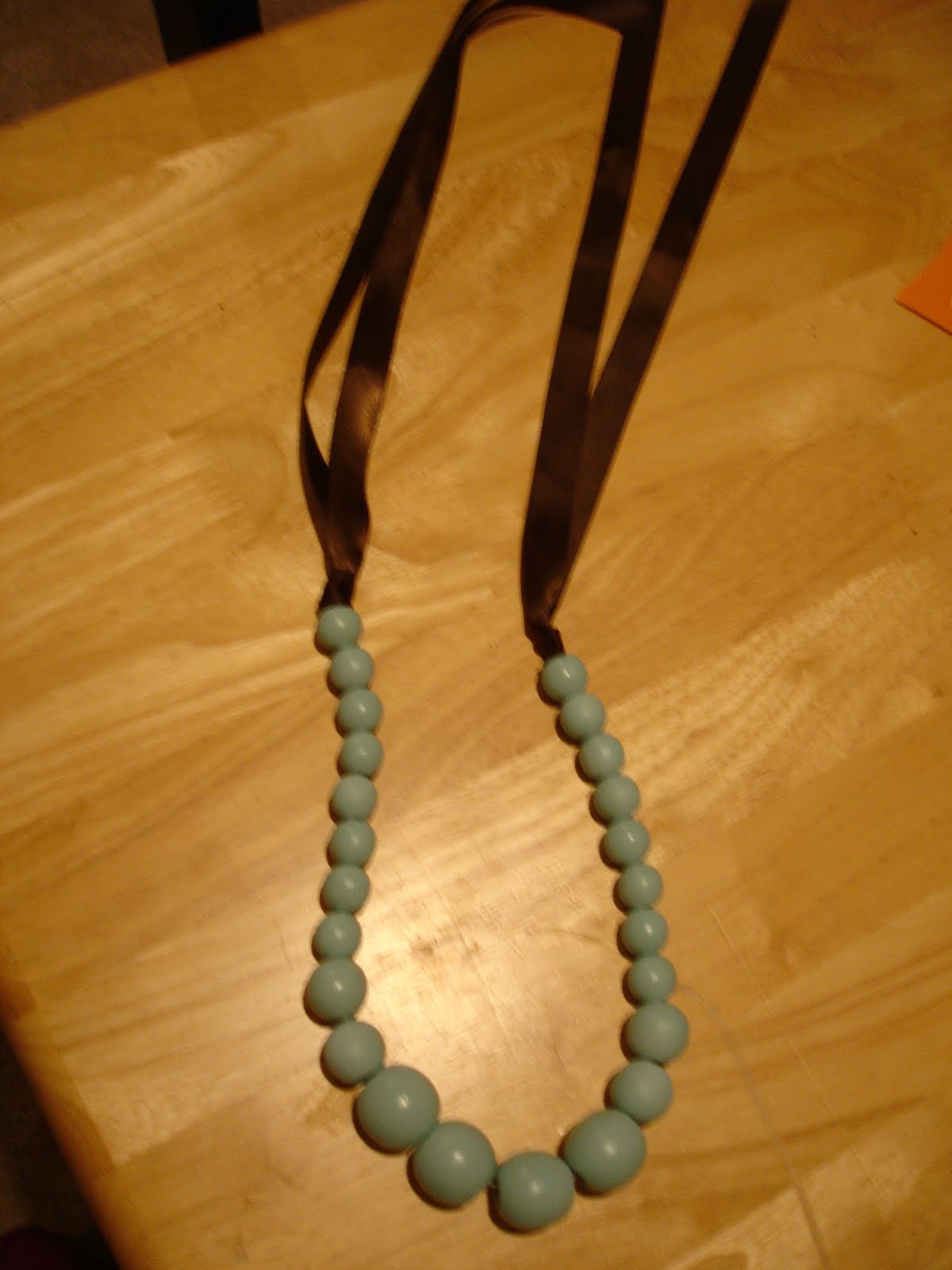 Alex Haralson Wood Bead Necklace Tutorial