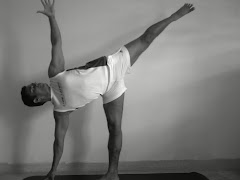 Ardha Chandrasana