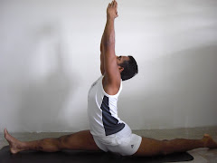 Hanumanasana