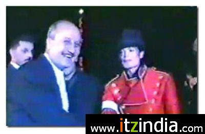 12michael-jackson-india-1996.jpg