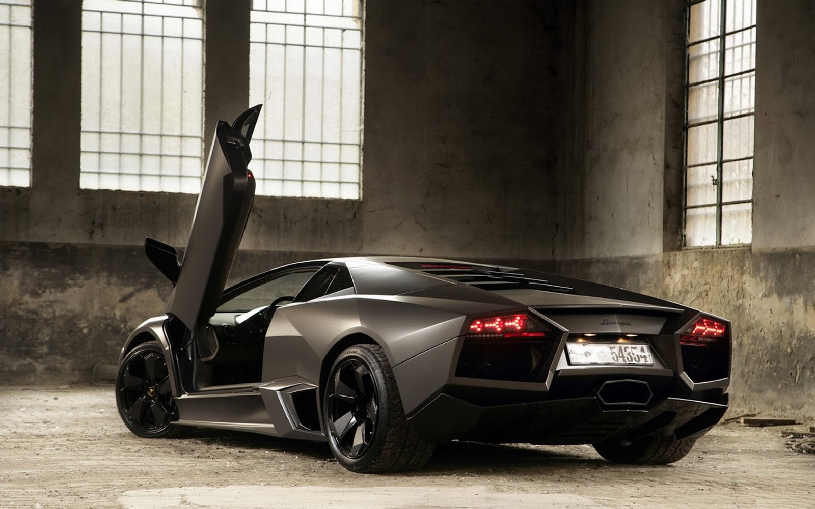 http://2.bp.blogspot.com/_aIrU_NInAww/S96hsyIaVrI/AAAAAAAAAJ0/kuXP9LfrWZs/s1600/laba.ws_New_Cars_HD_%200022.jpg