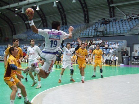 [Andebol-FCPortoxSoBernardo.jpg]