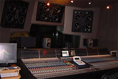 Asia's highly equipped recording theater Arrahman-studio+%285%29