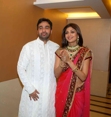 ஷில்பா ஷெட்டி யின் திருமண ஆல்பம்... Shilpa-shetty-wedding-photos+%284%29