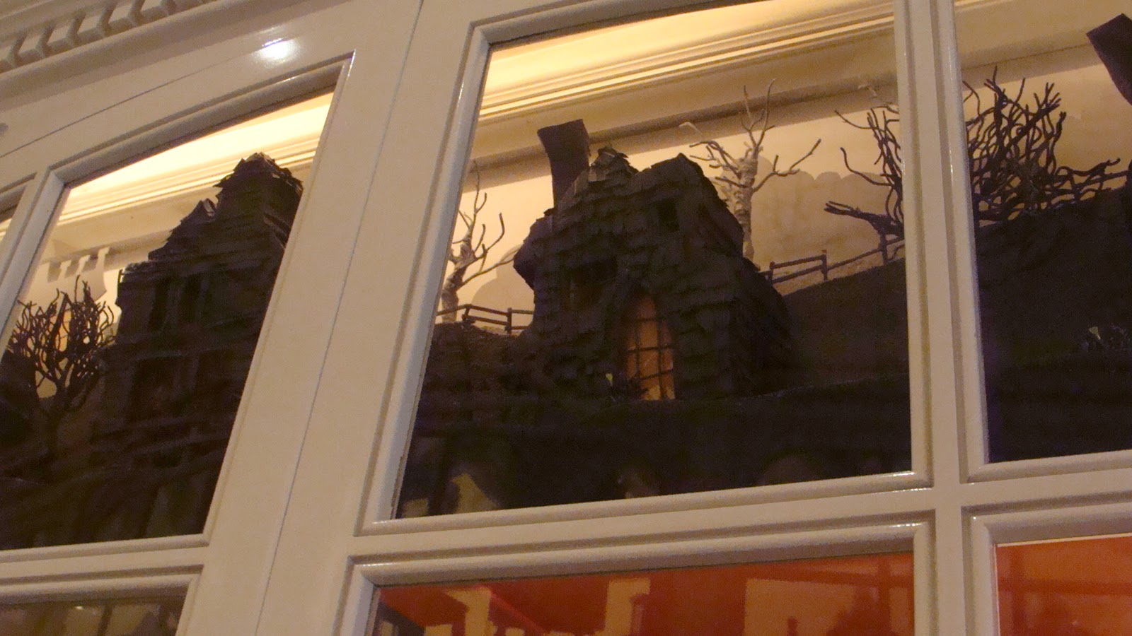 jennaferfer A Disneyland Halloween Window Display