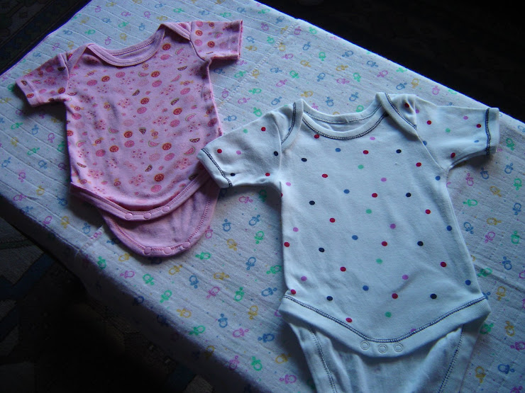 conju. 2 bodys, 1,00eur, 1/3meses