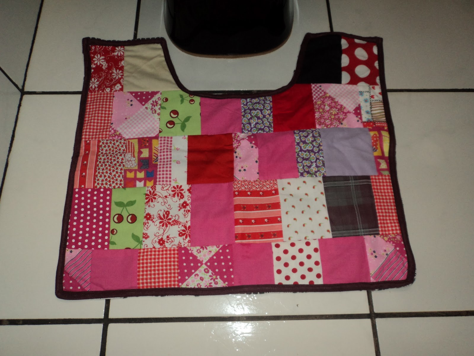 Tapete Patchwork Simples : Coisas do Reino: TAPETES PARA BANHEIRO EM PATCHWORK Tapete Patchwork Simples : Coisas do Reino: TAPETES PARA BANHEIRO EM PATCHWORK