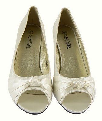 Best Gorgeous Flat Ivory Wedding Shoes