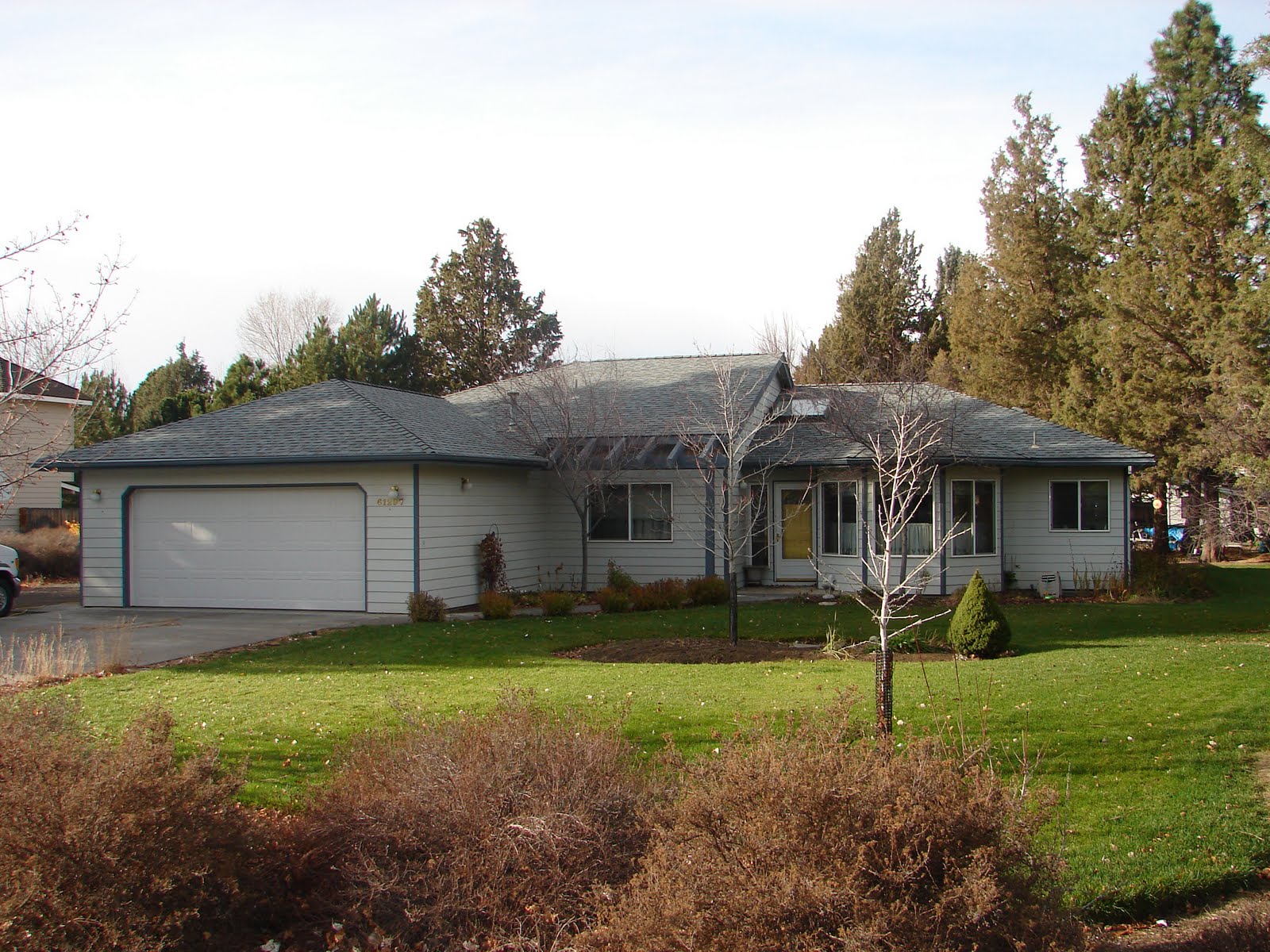 Bend Oregon Real Estate PLUS Great Home on HALF ACRE Lot IN Bend!