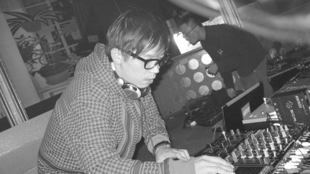 [n629843601_924141_2268.jpg]