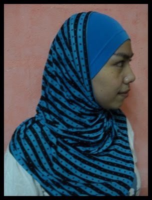 YJ biru hitam