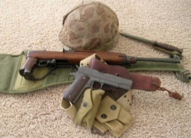 U.S. WW2 M1 Carbine with rifle