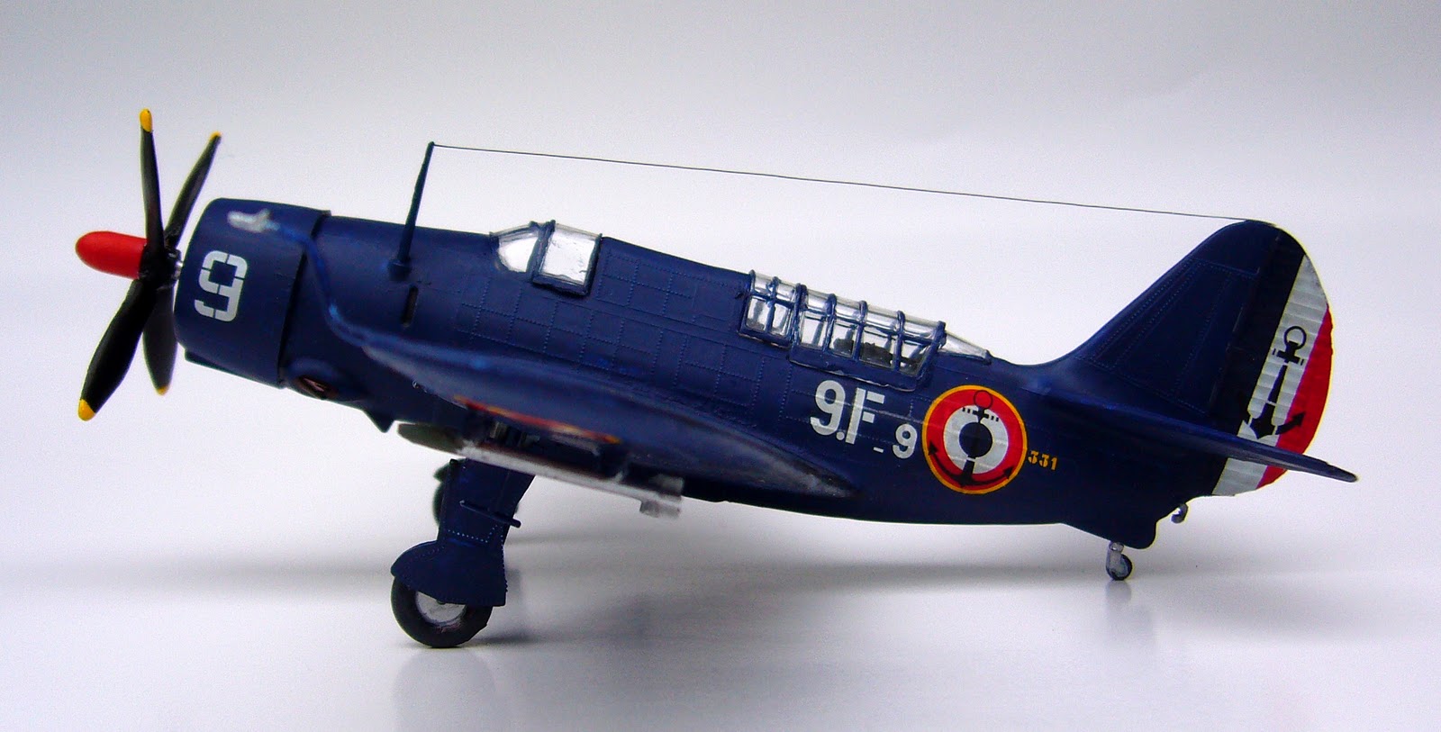 wade's military models Aeronavale Curtiss SB2C Helldiver 1/72 Airfix