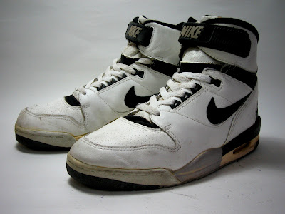 nike revolution 1987