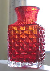 Chess Vase pat. 9817