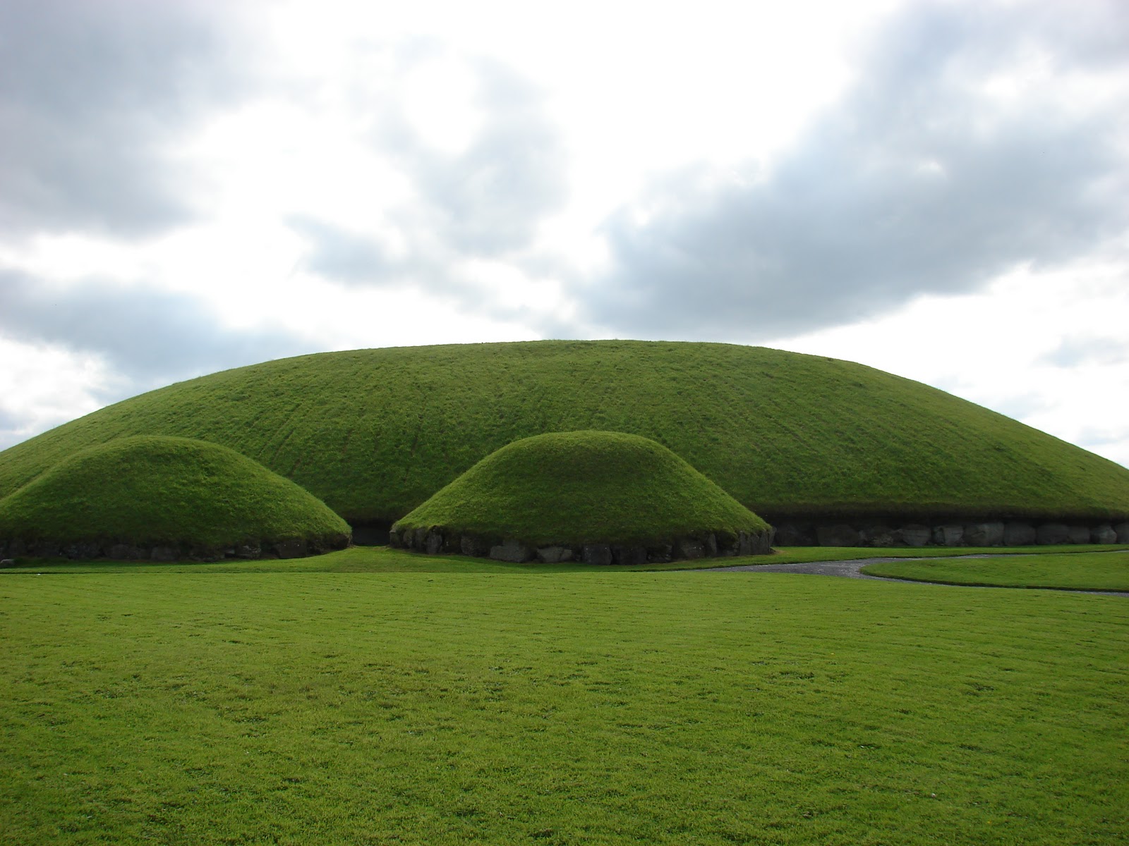 An Architectural Pilgrimage Bru na Boinne