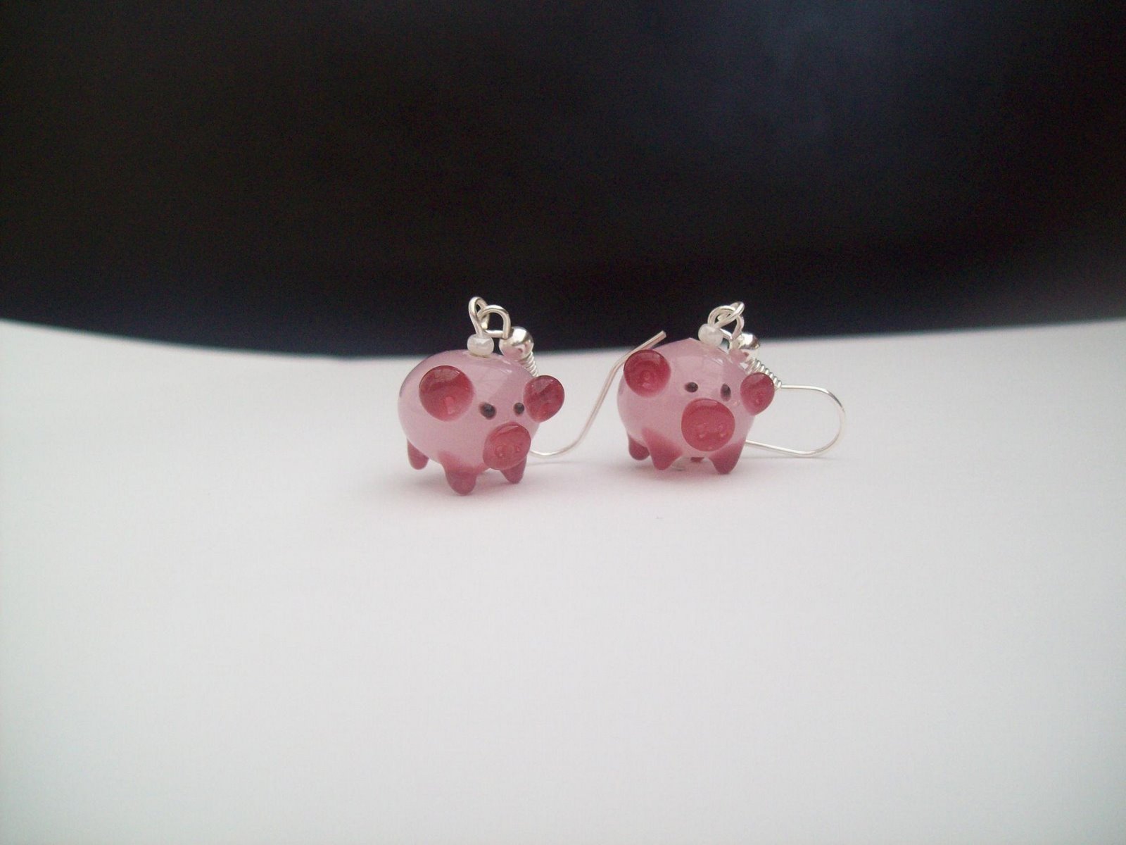 [pig+earrings.jpg]