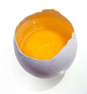 Stock image - cracked egg