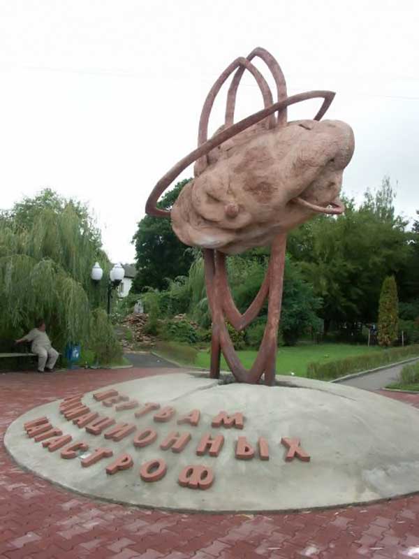 [monuments-Russia-08.jpg]