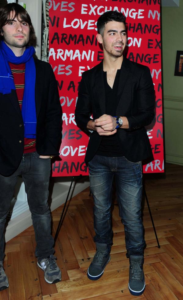 The Jonas Blog El nuevo look de Joe Jonas