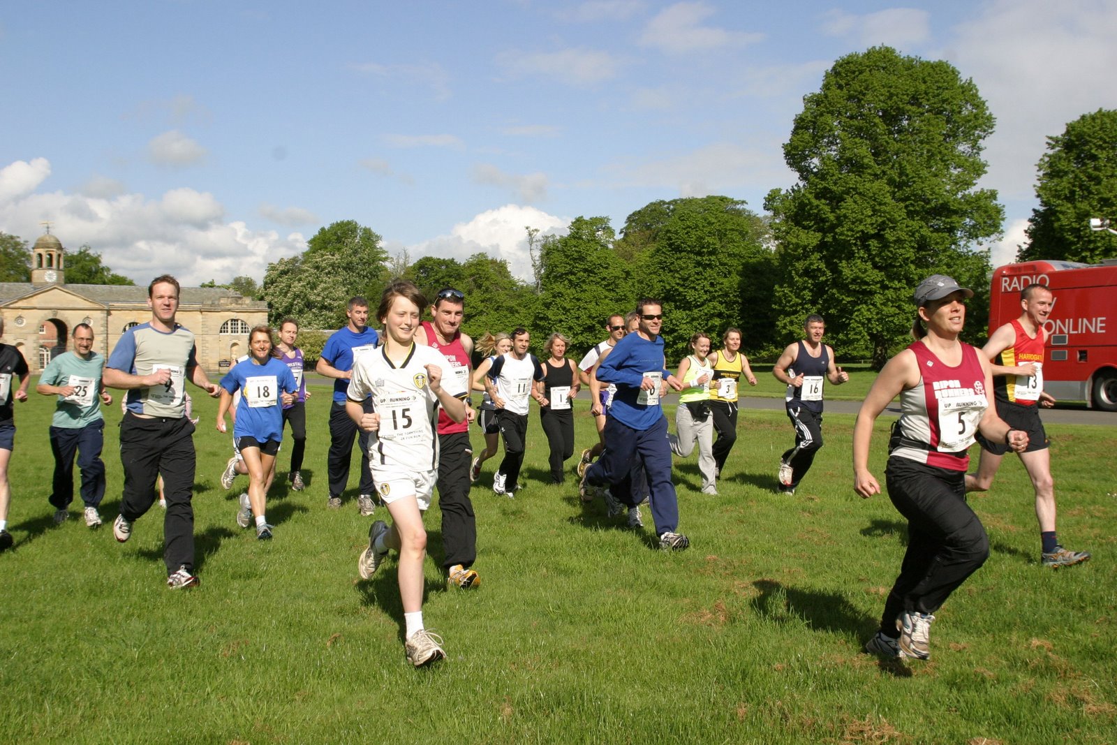 [People+Running.JPG]