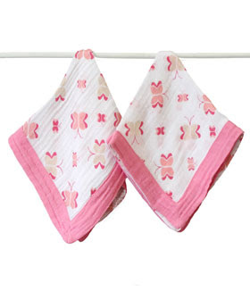 Issies on the aden + anais