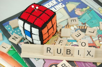 [rubix+cube+pincushion.jpg]
