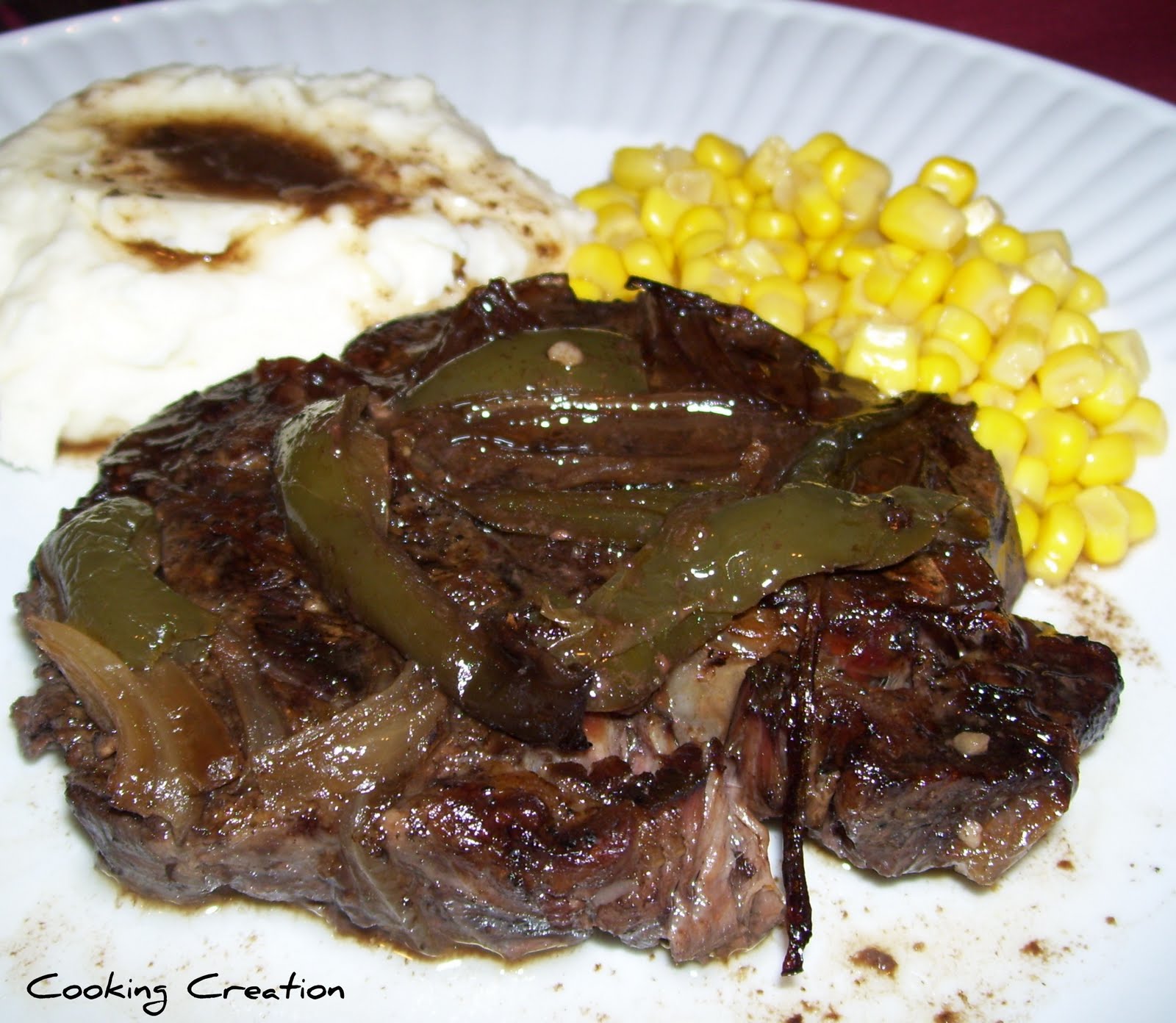Cooking Creation Chuck Eye Steak with Onion & Green Pepper in Red Wine