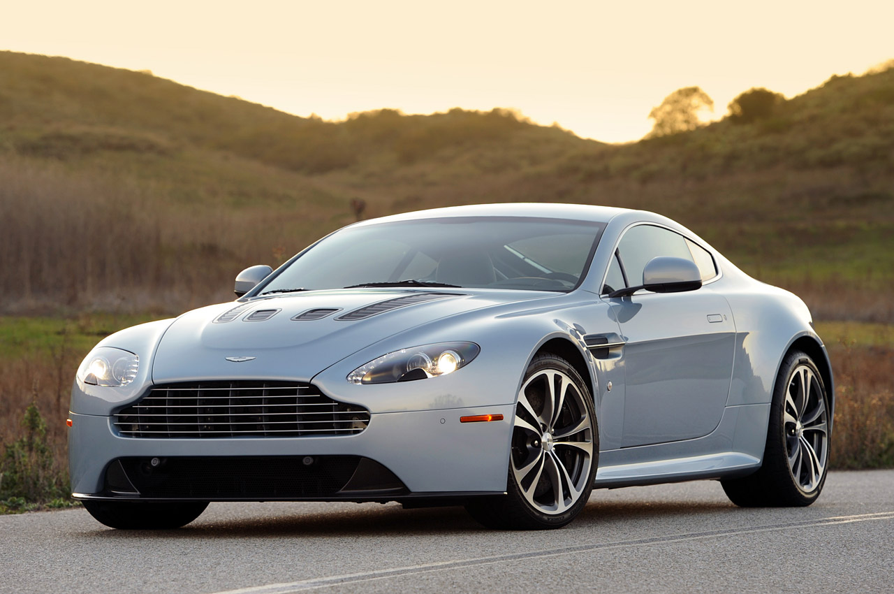 Fotos E Informa 231 245 Es De Carros Aston Martin V12 Vantage
