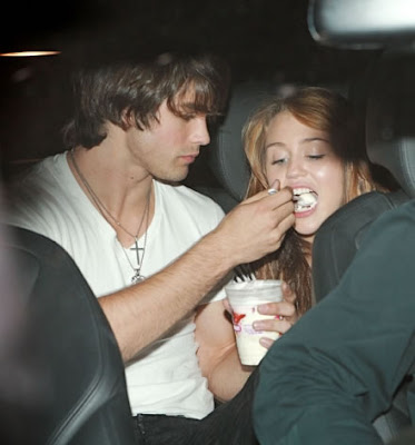 Miley y Justin Gaston