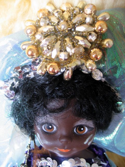 [queendetail4]