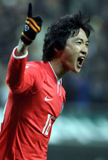 Kwak Tae-hwi scores again