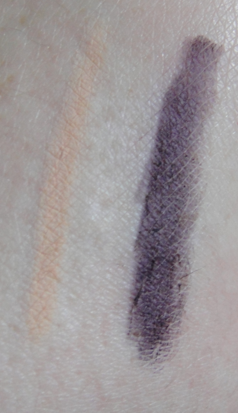 Chanel Cassis Eyeliner (Waterproof) Review, Photos, Swatches