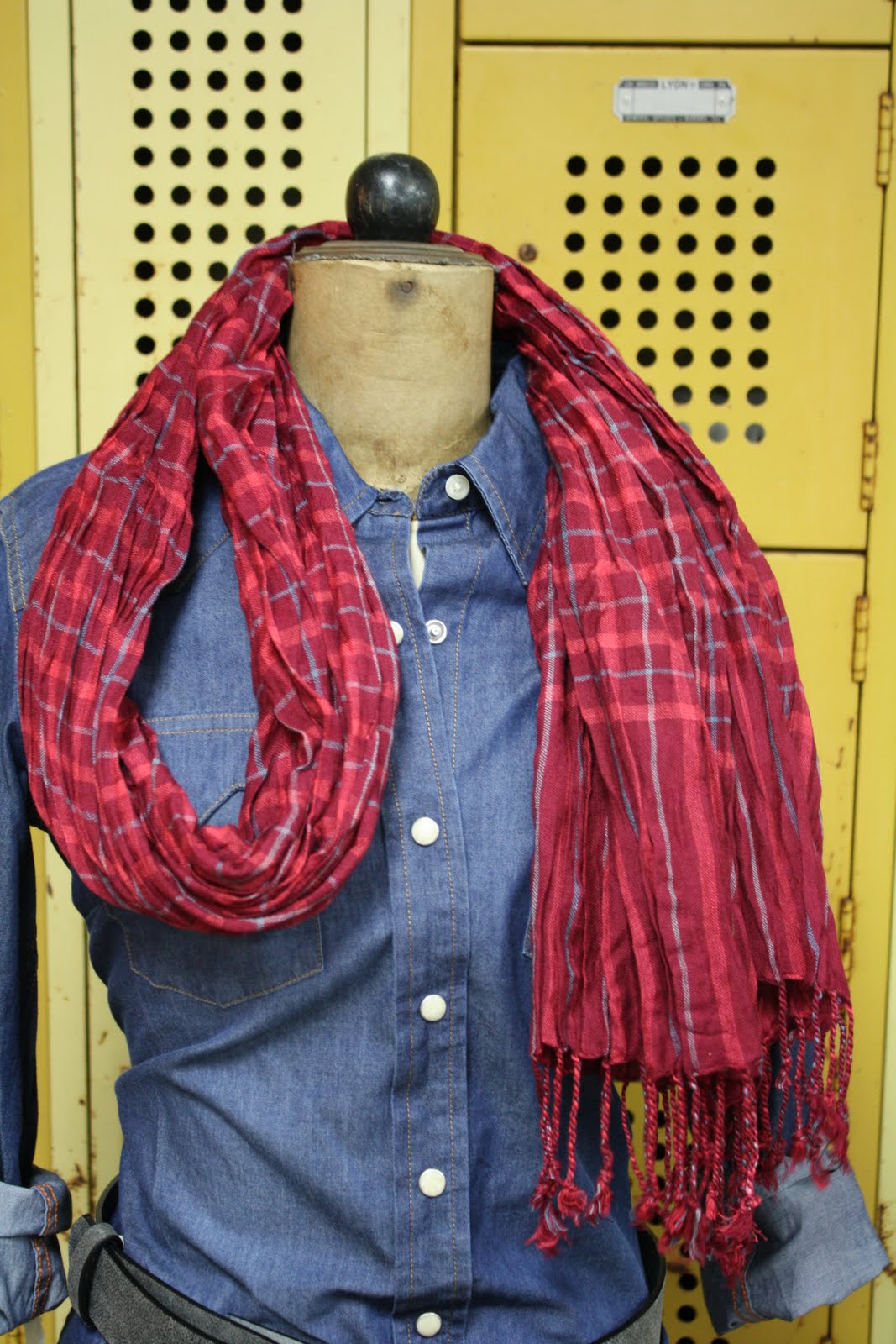 sticks and stones How to tie your scarf a tutorial.