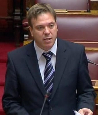 [ΠΕΤΑΛΩΤΗΣ.jpg]