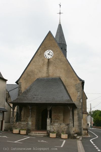 La Touraine Charentilly l'église