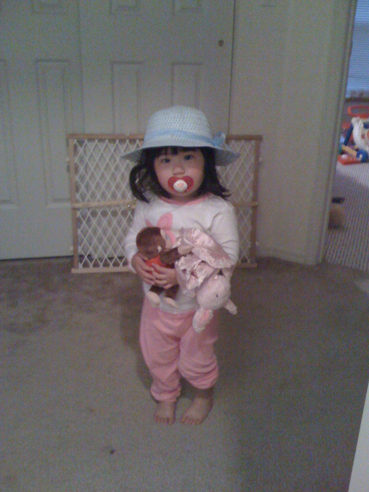 [easter+hat.JPG]