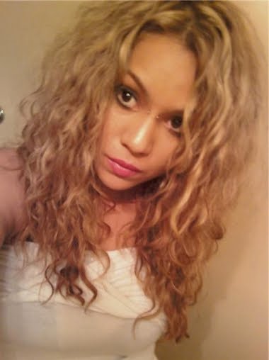 Shakira Look-A-Likes ~ Celebrity Look Alike