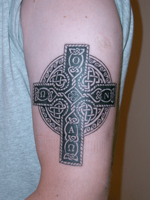 and red are perhaps the most common colors used within a Celtic tattoo