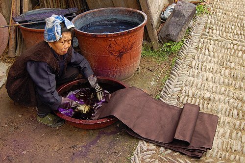 [miao+dyeing+2.jpg]