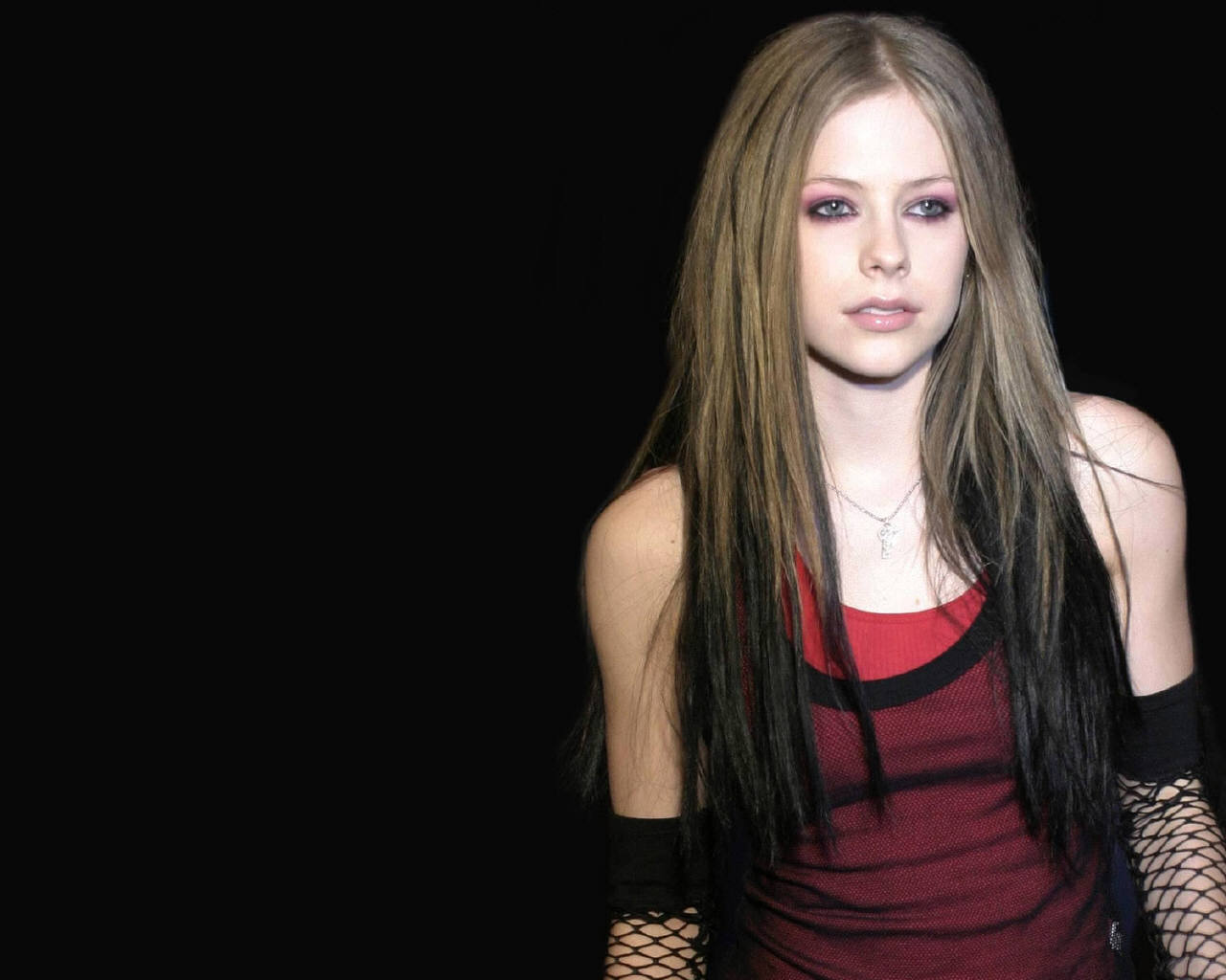 VINDICATED I AM SELFISH: Lyric Fall To Pieces: Avril Lavigne